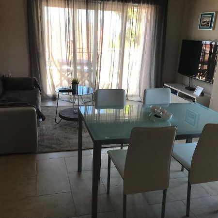 Apartments Maslina Примоштен Экстерьер фото