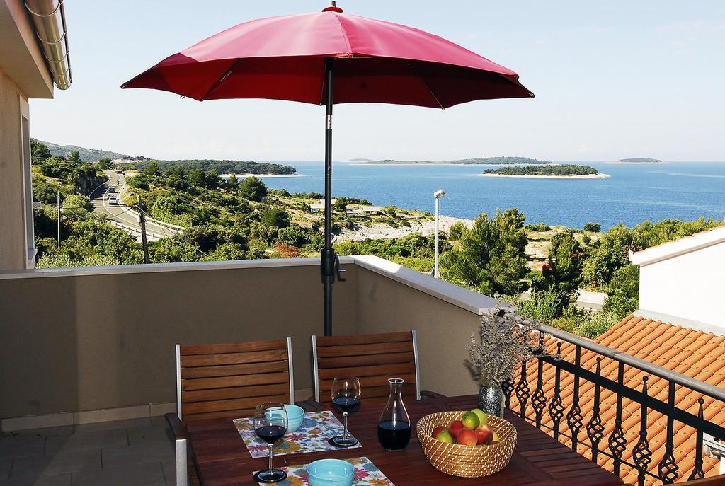 Apartments Maslina Примоштен Экстерьер фото