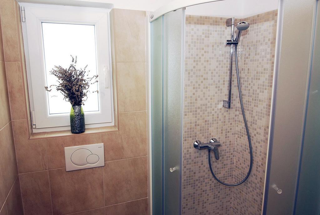 Apartments Maslina Примоштен Экстерьер фото