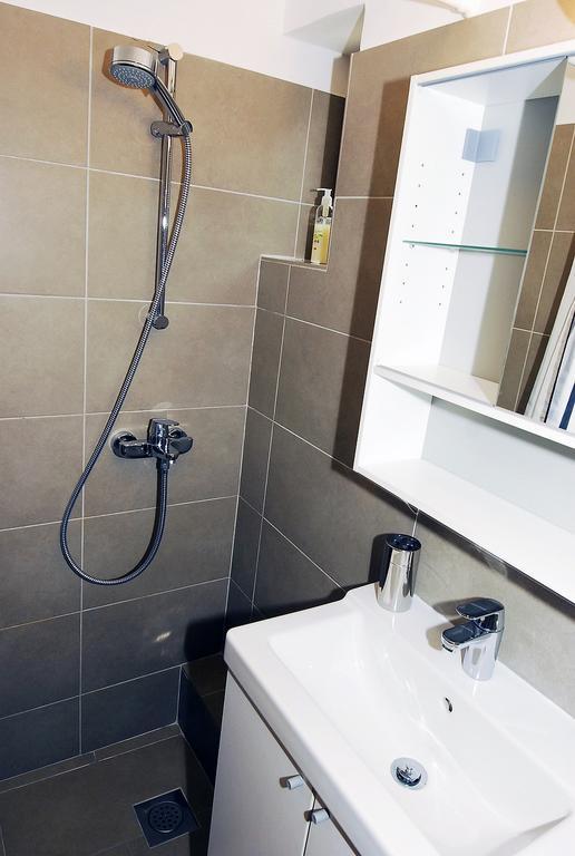 Apartments Maslina Примоштен Экстерьер фото