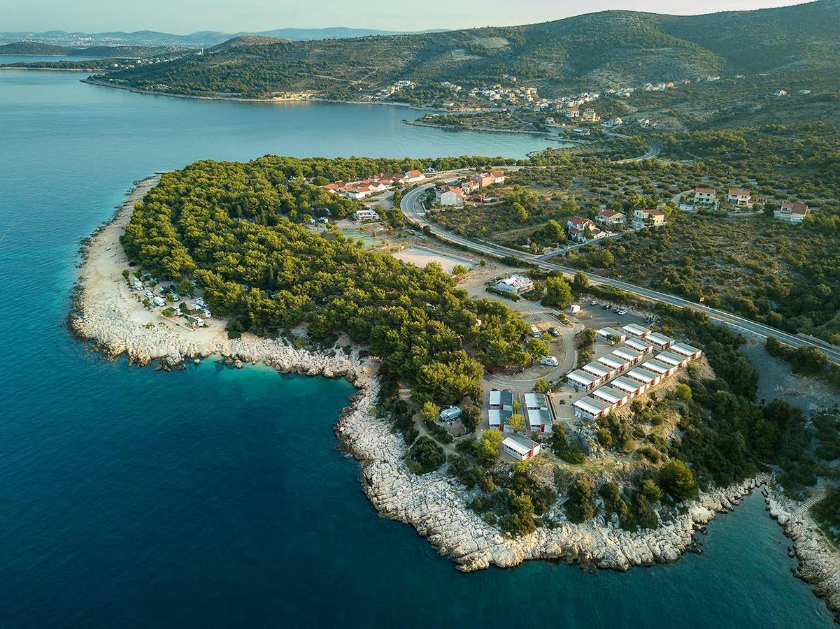 Apartments Maslina Примоштен Экстерьер фото